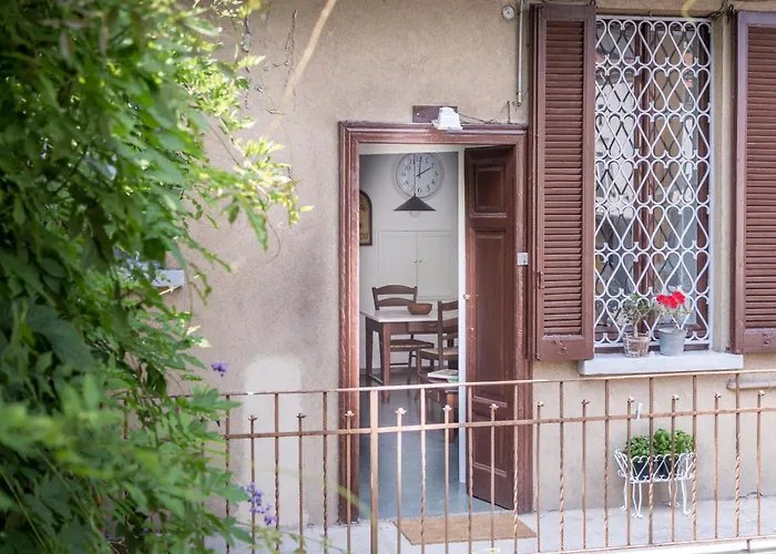 Typical Milanese Flat * Milán