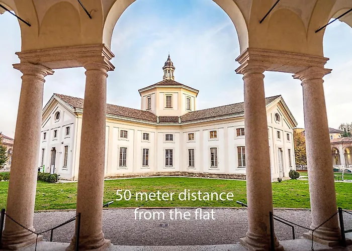 Typical Milanese Flat شقة *